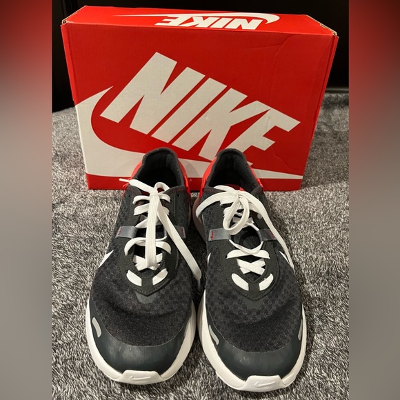 ✨Host Pick✨NIKE REPOSTO (GS) Youth 6, Women 71/2 - 8 - Picture 9 of 16